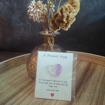 Pocket hug hartje paars/wit