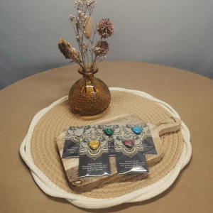 Stenen pocket hug hartjes